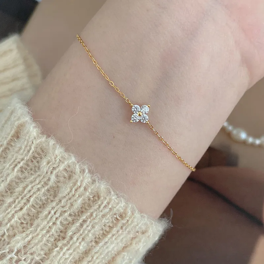 MV™ | Bracelet en zircone dorée